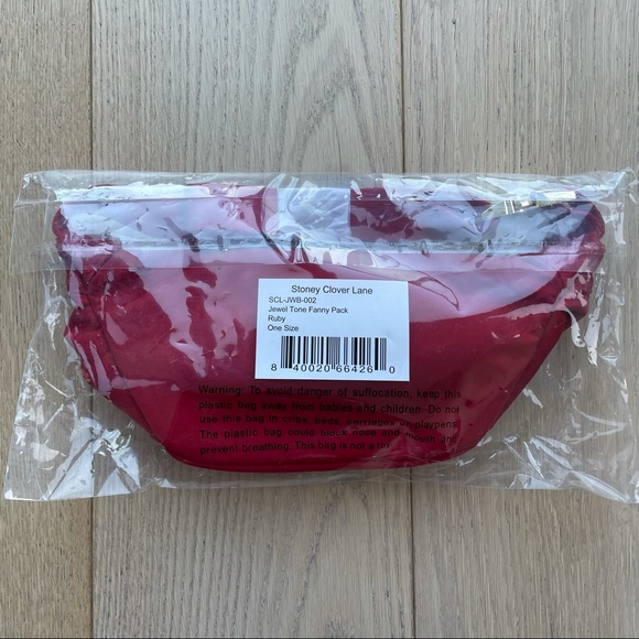 🆕 Stoney Clover Lane Ruby Nylon Fanny Pack - Picture 3 of 7